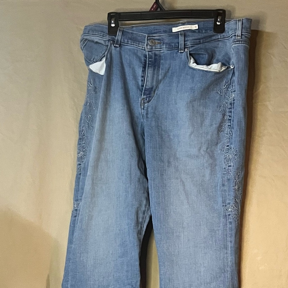 Levi Boot Cut Size 16 Women